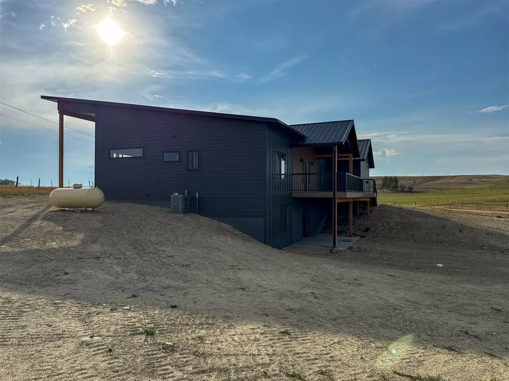 406 2nd Road SW Fairfield MT 59436