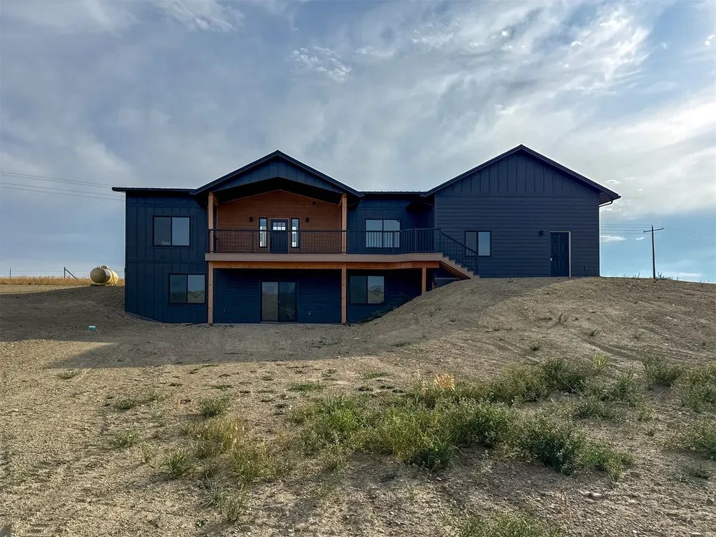 406 2nd Road SW Fairfield MT 59436