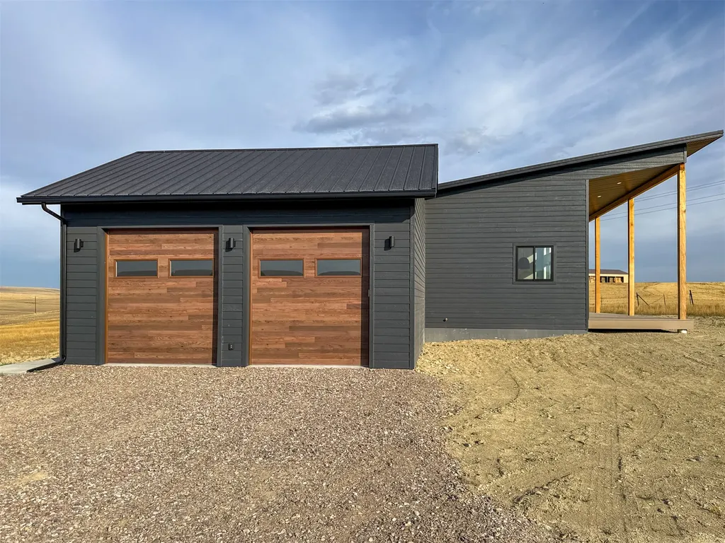 406 2nd Road SW Fairfield MT 59436