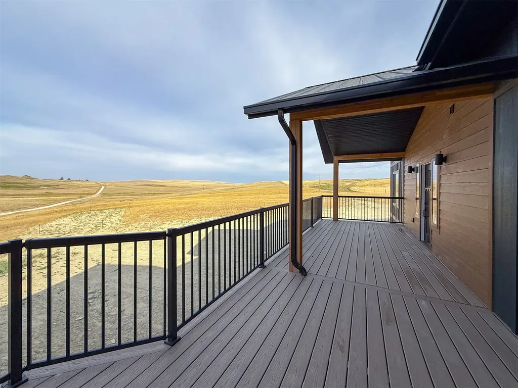 406 2nd Road SW Fairfield MT 59436