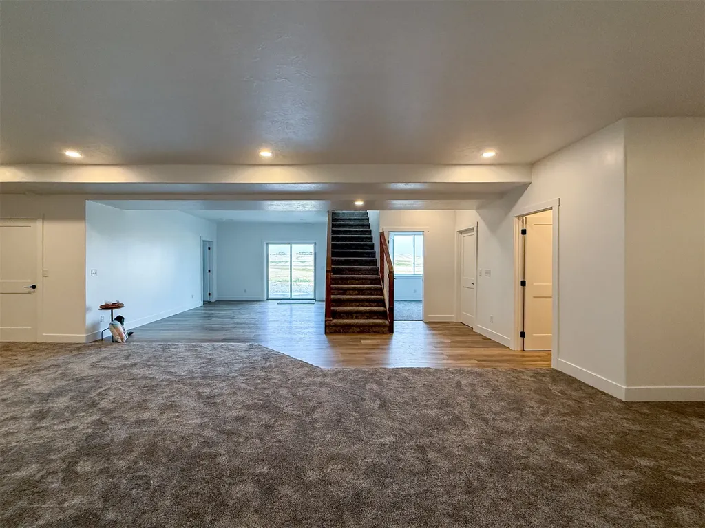 406 2nd Road SW Fairfield MT 59436