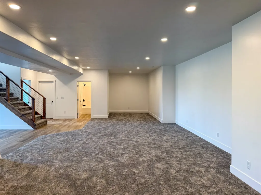 406 2nd Road SW Fairfield MT 59436