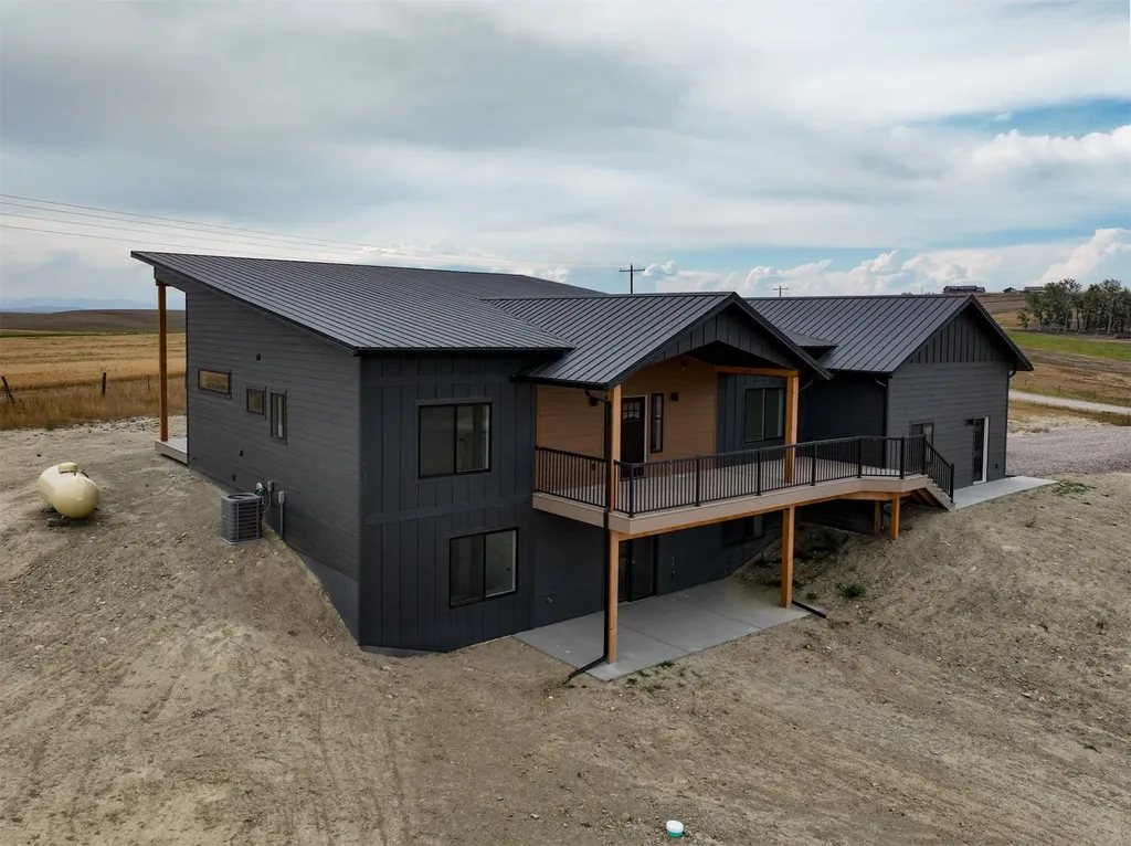 406 2nd Road SW Fairfield MT 59436
