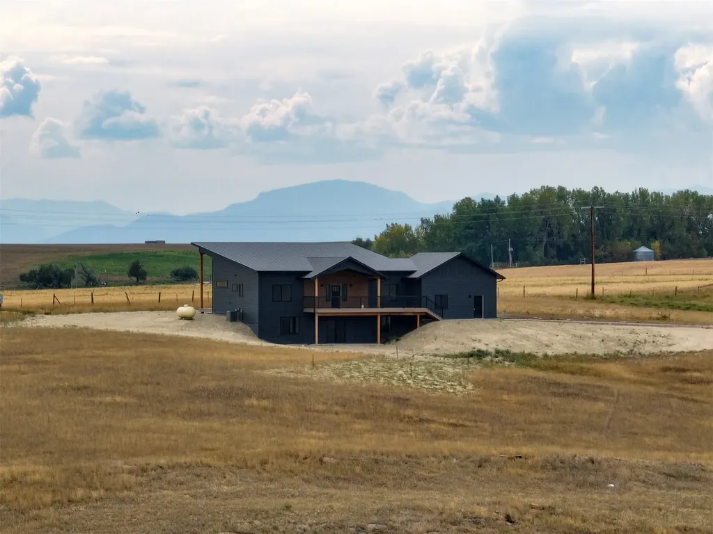 406 2nd Road SW Fairfield MT 59436