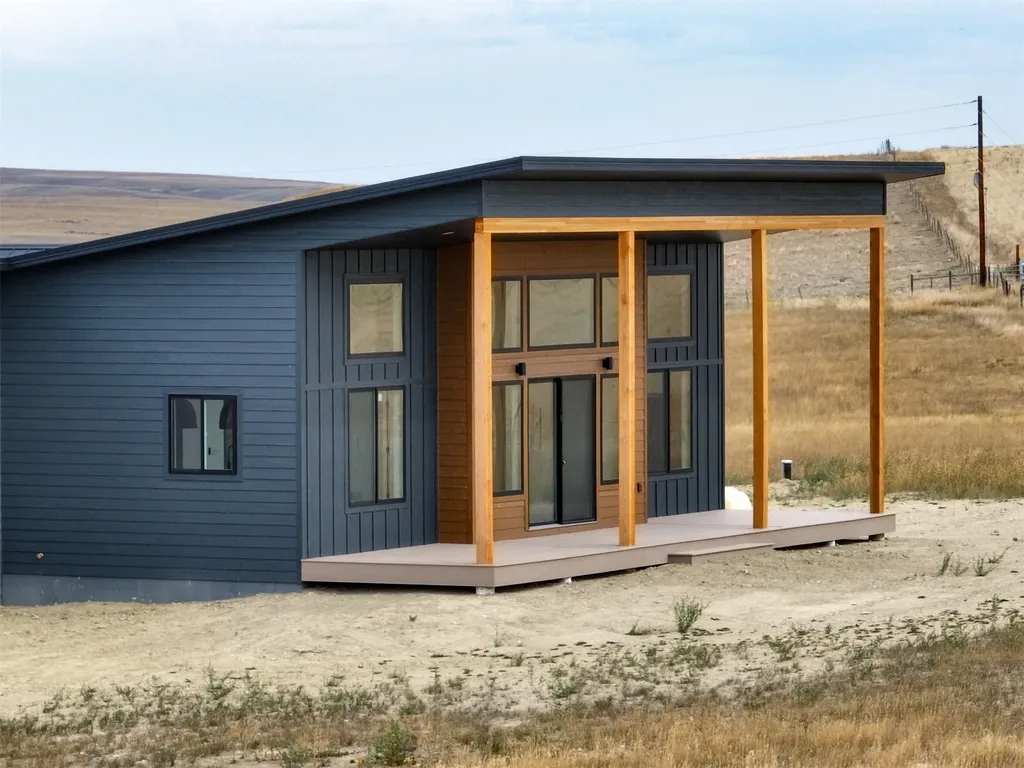 406 2nd Road SW Fairfield MT 59436