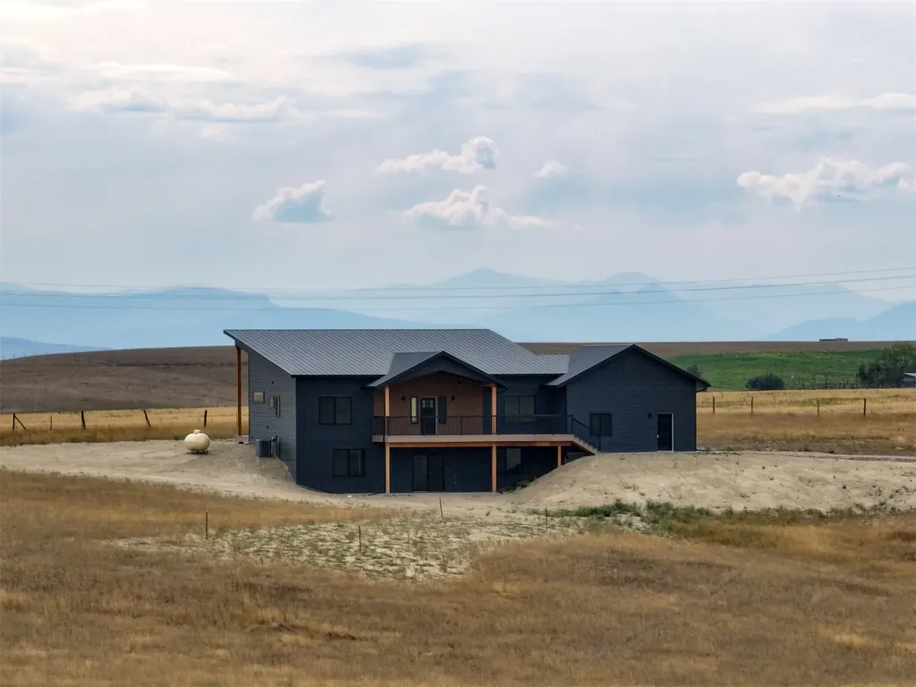 406 2nd Road SW Fairfield MT 59436