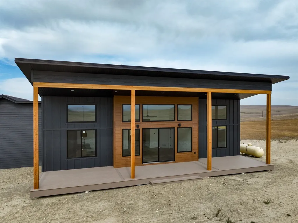 406 2nd Road SW Fairfield MT 59436