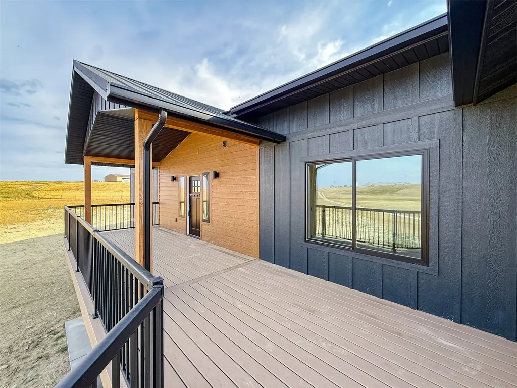 406 2nd Road SW Fairfield MT 59436