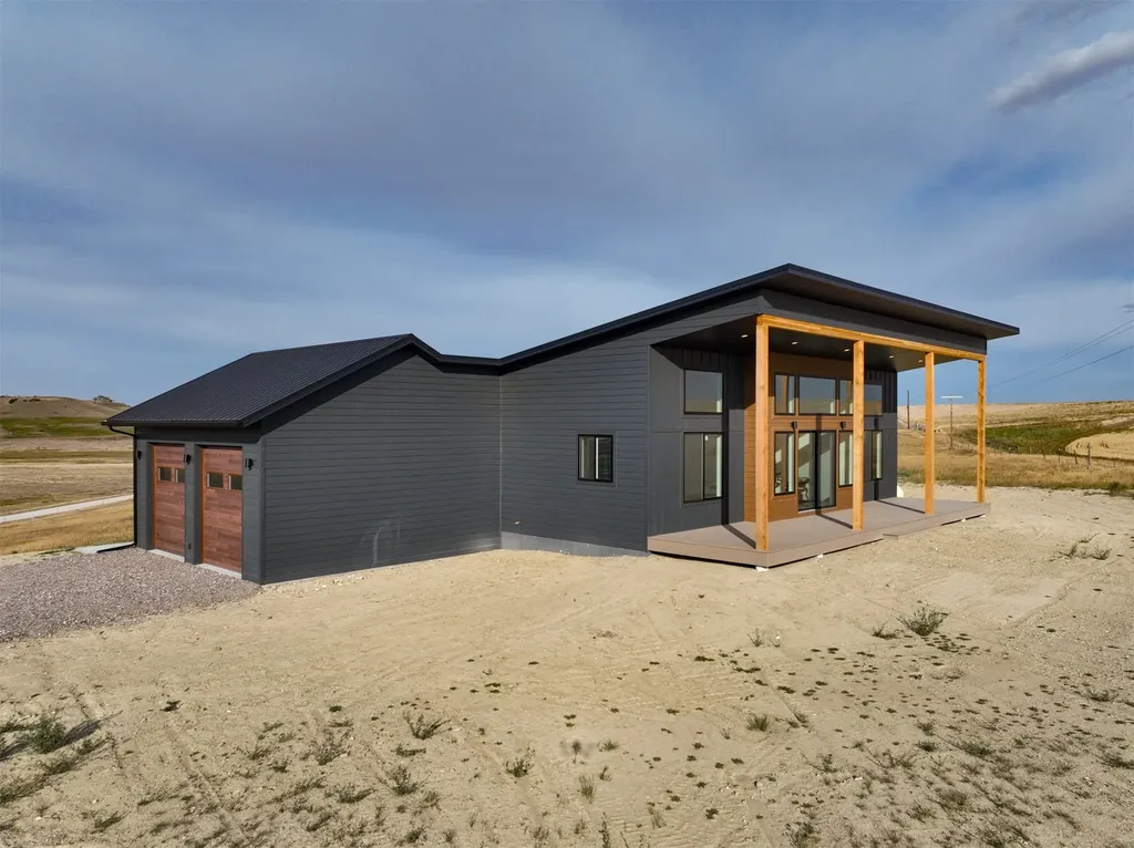 406 2nd Road SW Fairfield MT 59436