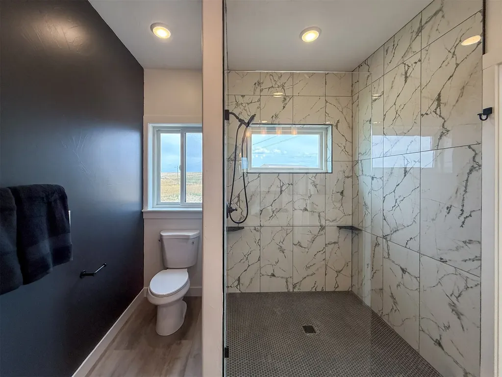 406 2nd Road SW Fairfield MT 59436
