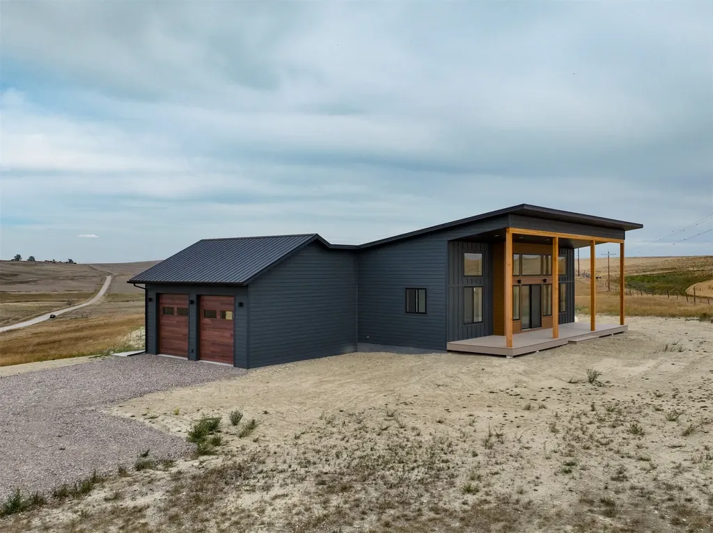406 2nd Road SW Fairfield MT 59436