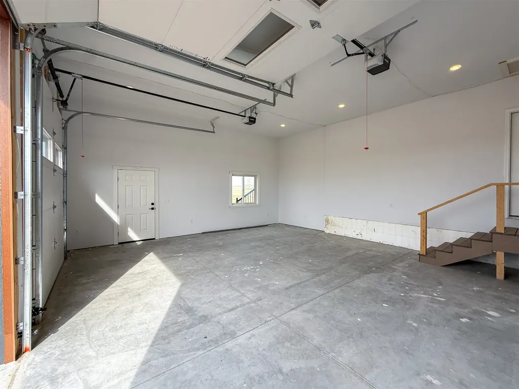 406 2nd Road SW Fairfield MT 59436