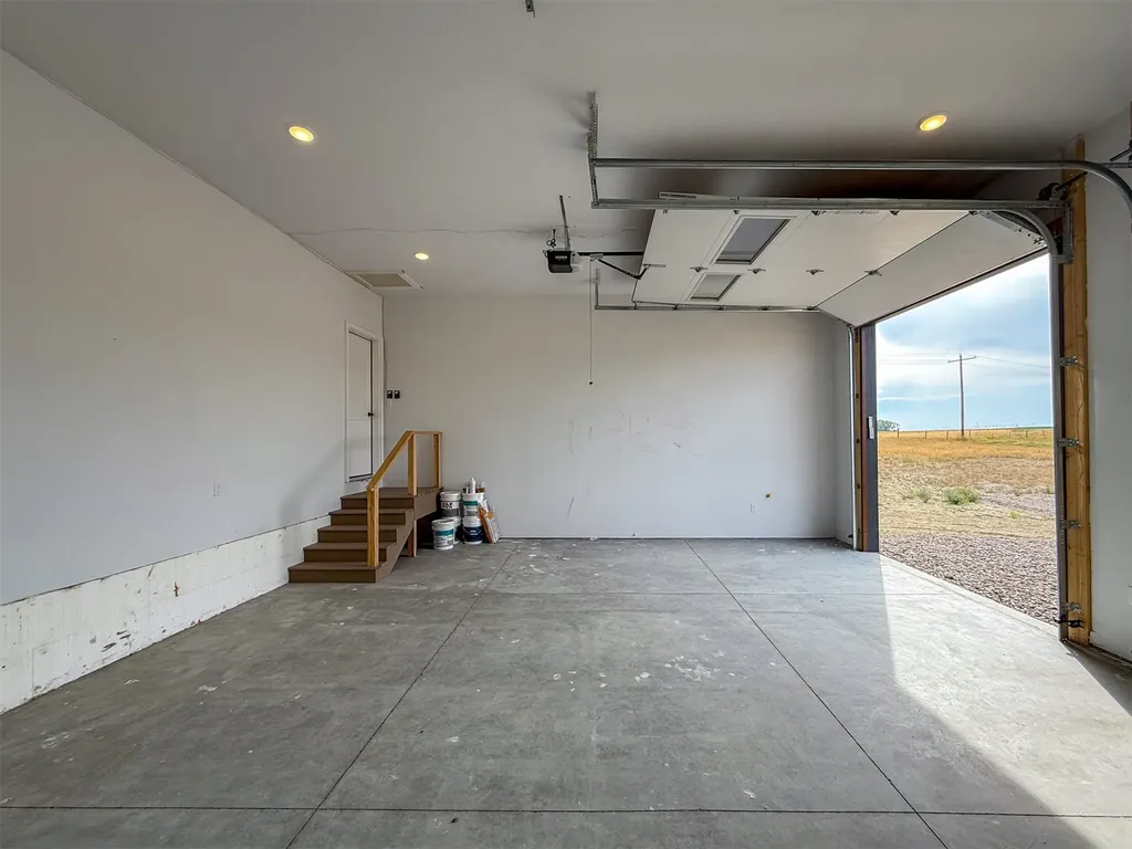 406 2nd Road SW Fairfield MT 59436