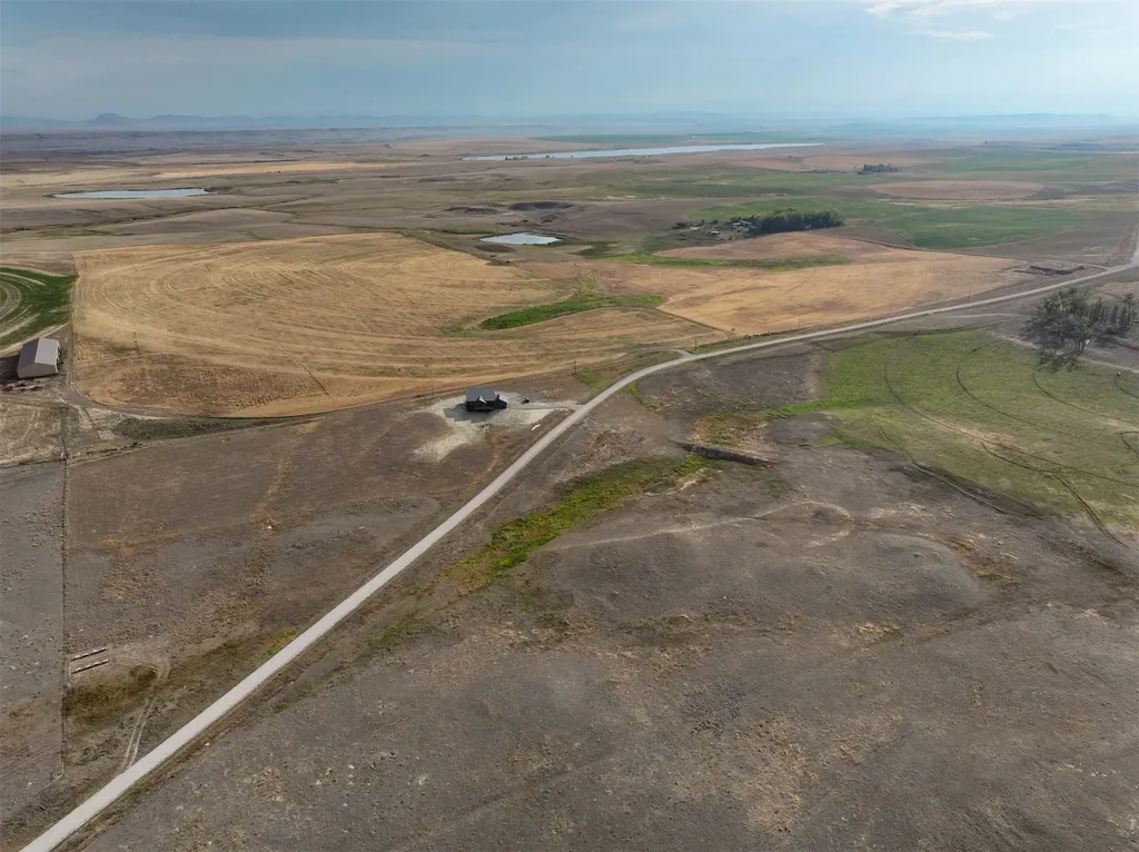406 2nd Road SW Fairfield MT 59436