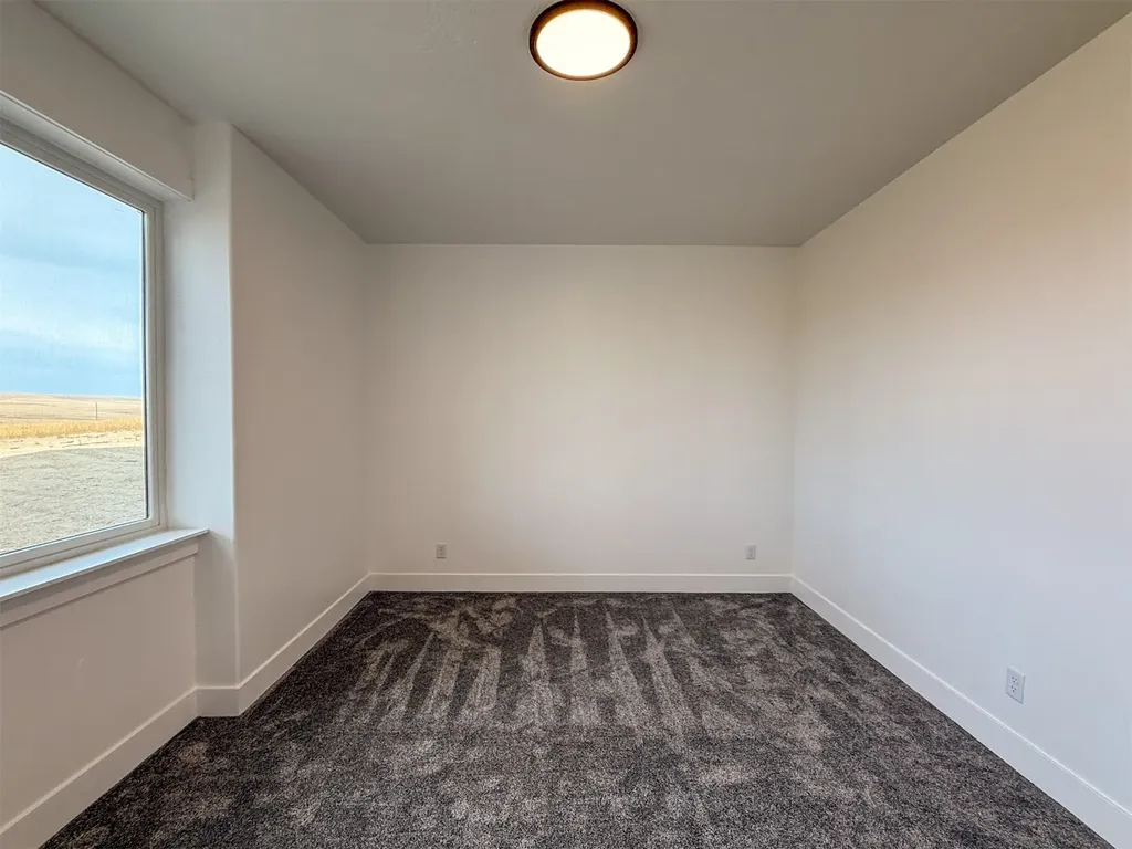 406 2nd Road SW Fairfield MT 59436