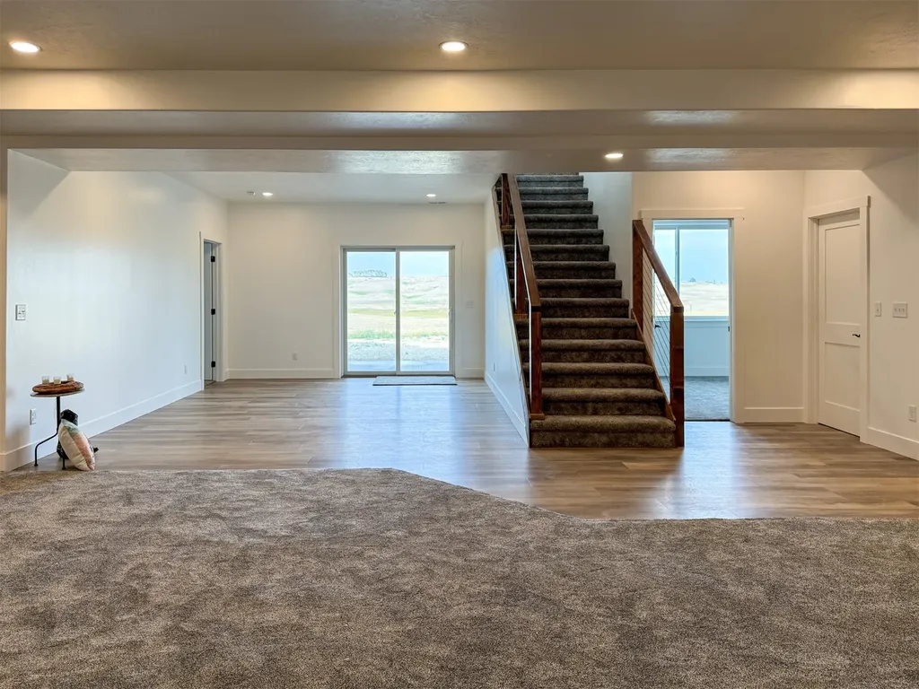406 2nd Road SW Fairfield MT 59436