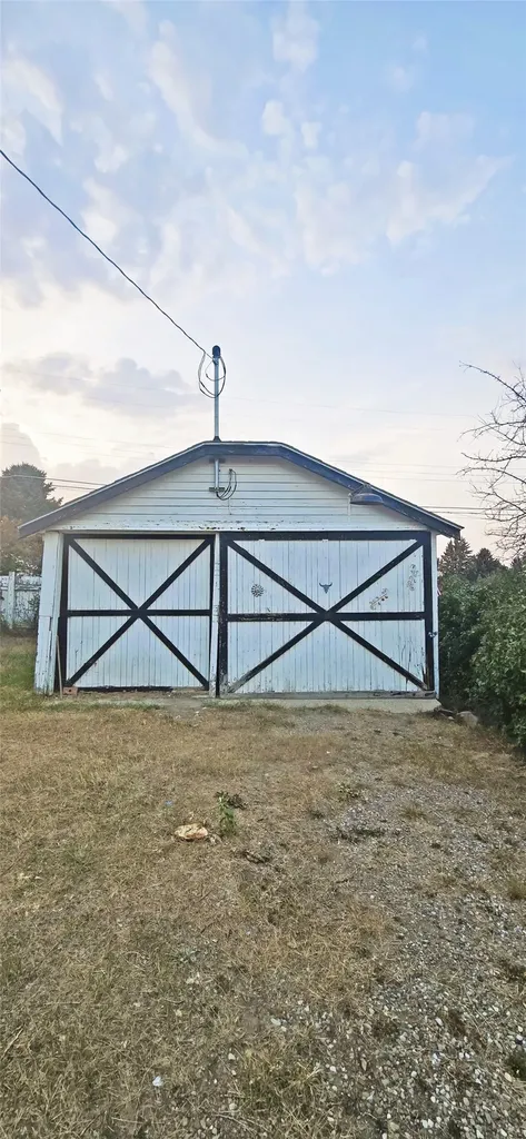 22 7th Avenue SE Cut Bank MT 59427