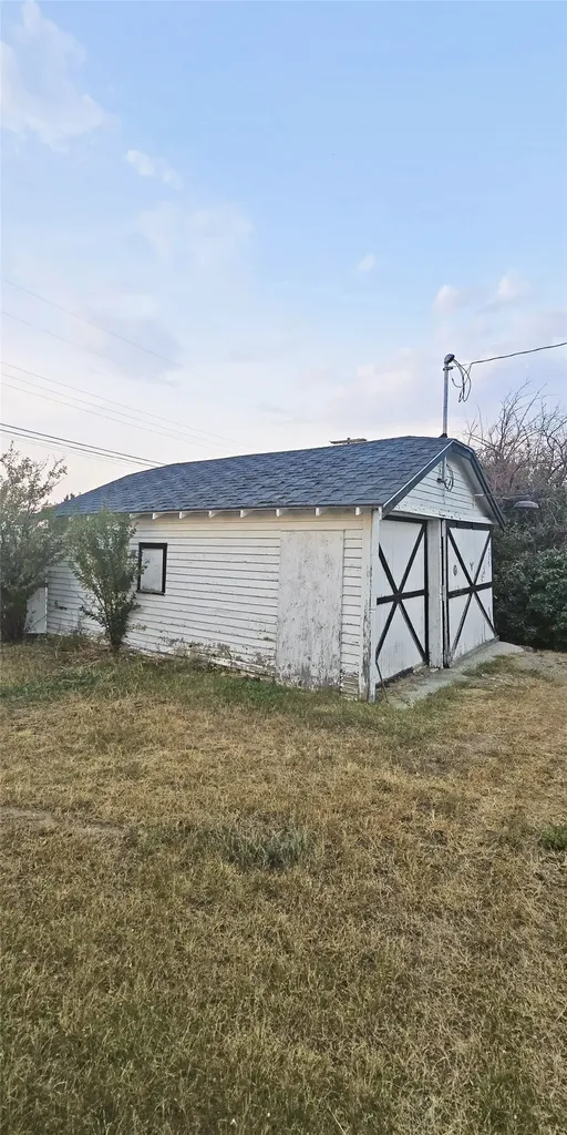 22 7th Avenue SE Cut Bank MT 59427