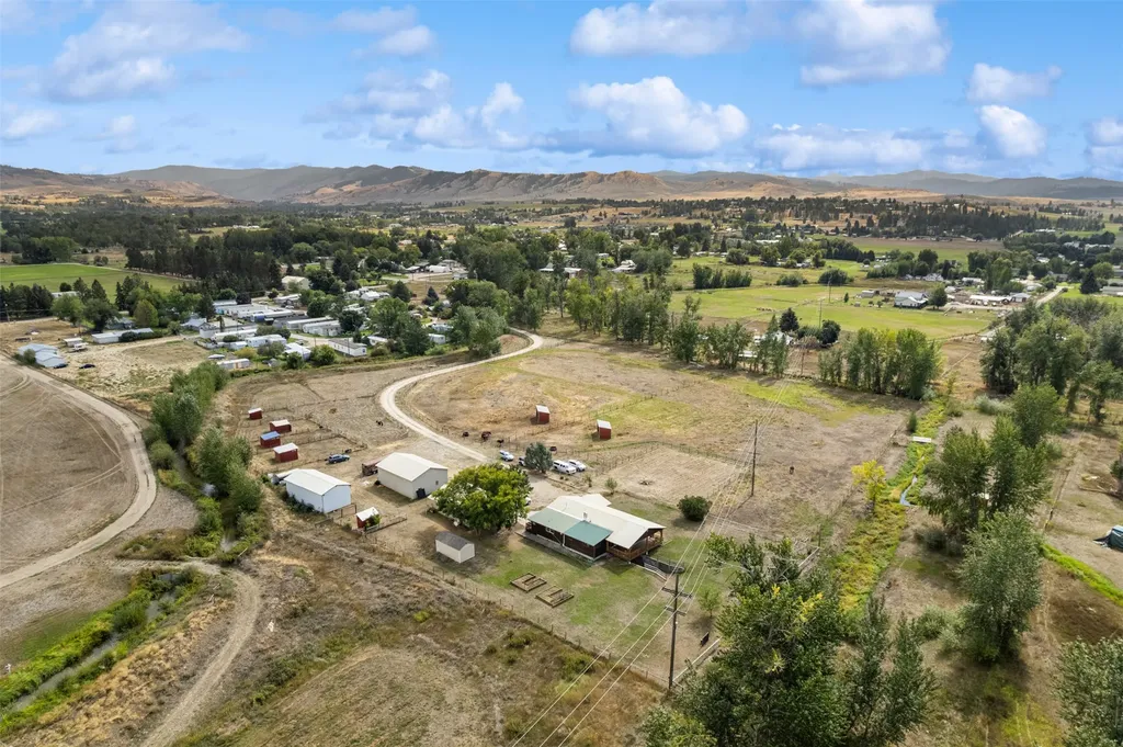 649 Grantsdale Road Hamilton MT 59840