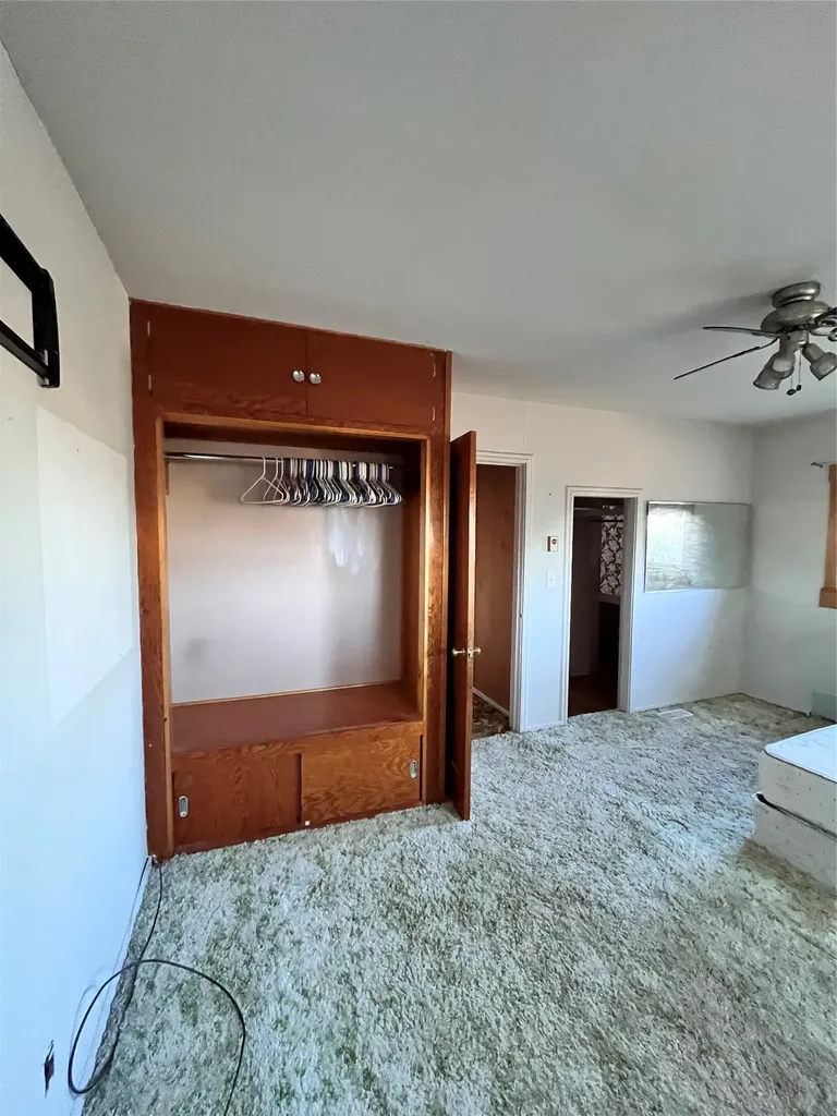 215 And 213 4th Avenue NW Kevin MT 59454
