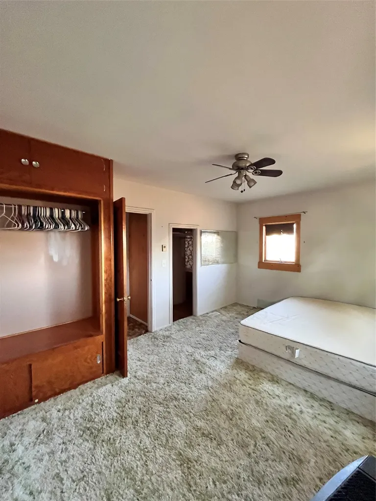 215 And 213 4th Avenue NW Kevin MT 59454