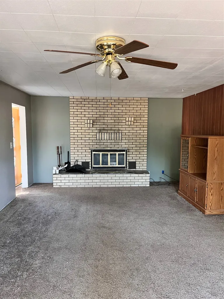 215 And 213 4th Avenue NW Kevin MT 59454