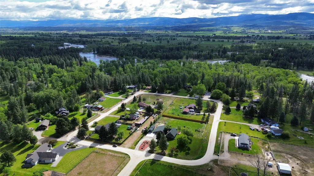 205 Mountain View Drive Victor MT 59875