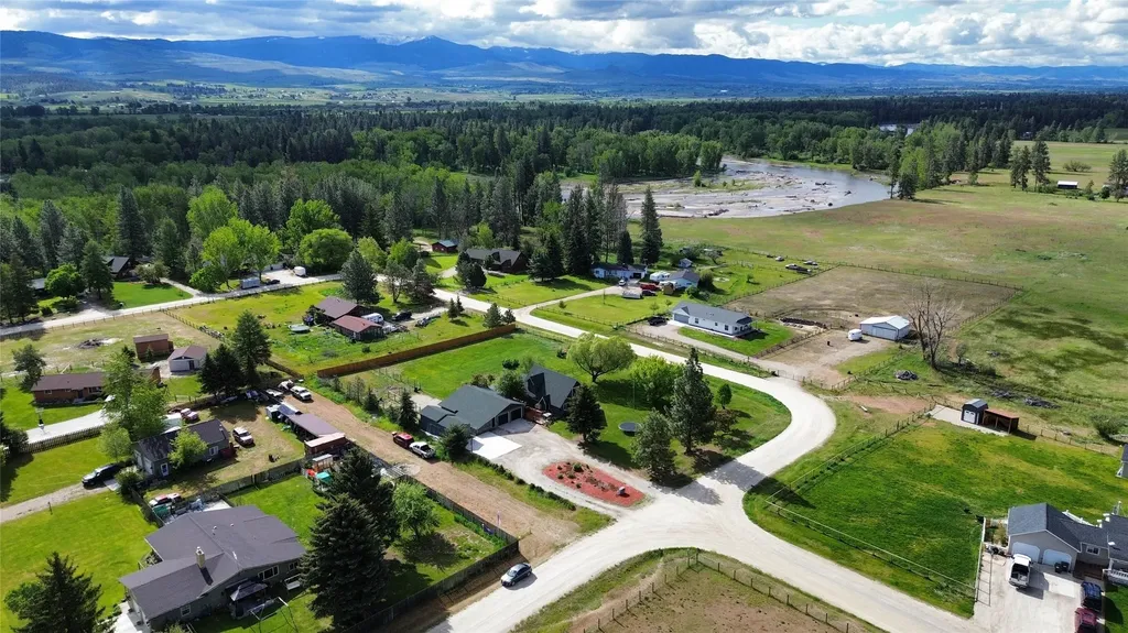 205 Mountain View Drive Victor MT 59875