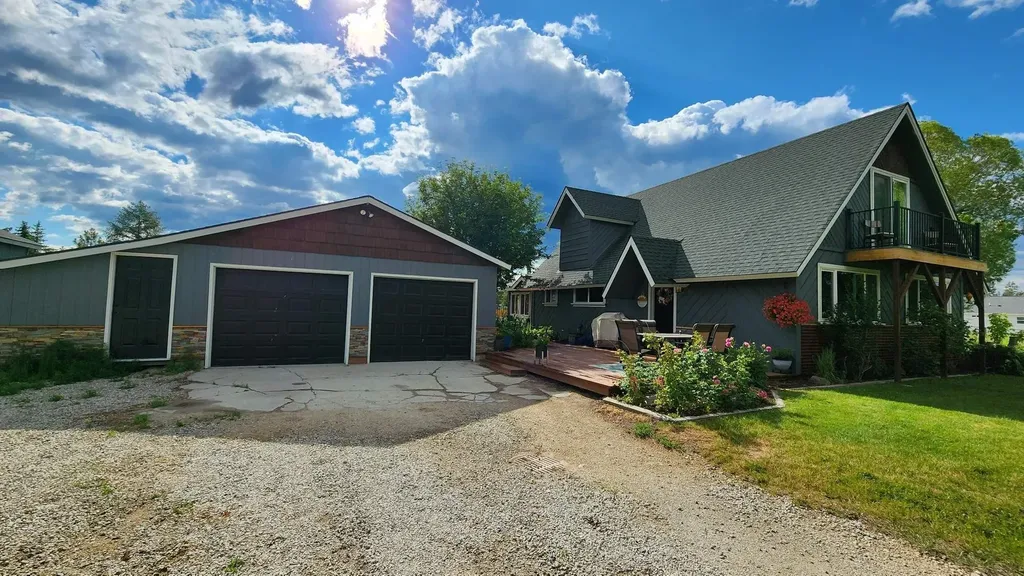 205 Mountain View Drive Victor MT 59875
