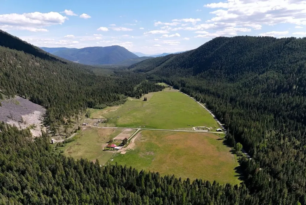 2398 Pine Creek Road Yaak MT 59935