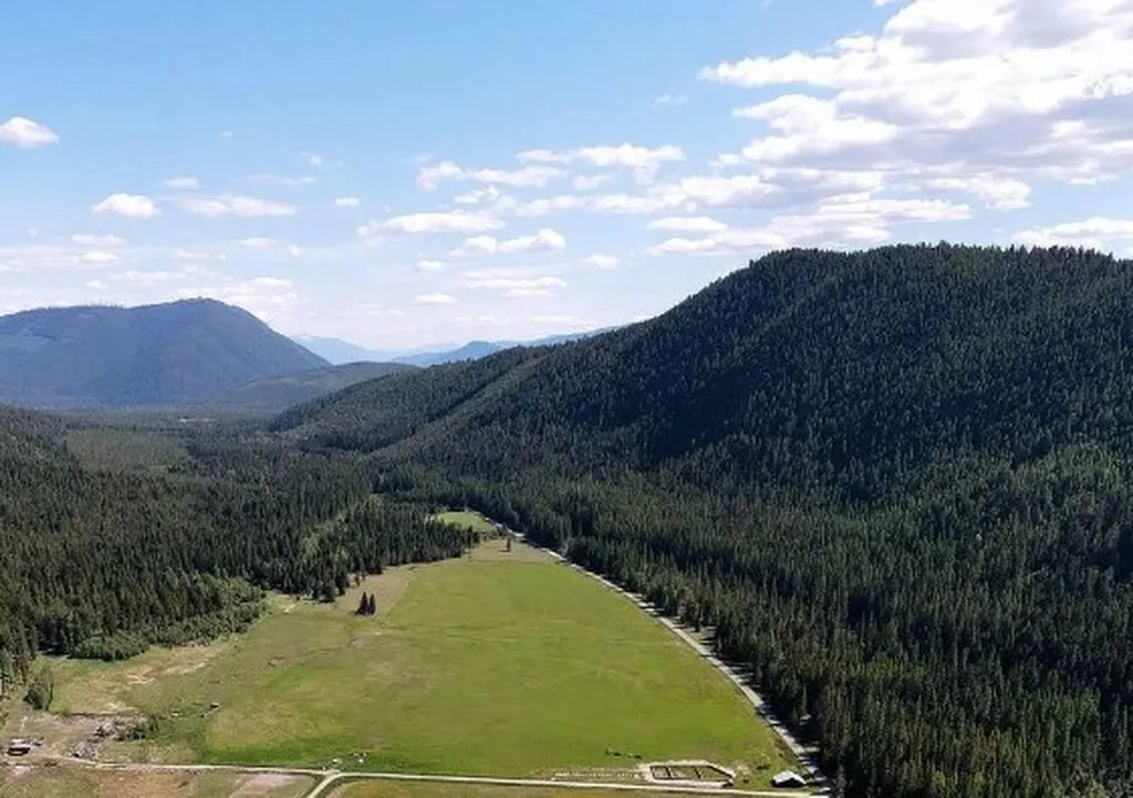 2398 Pine Creek Road Yaak MT 59935