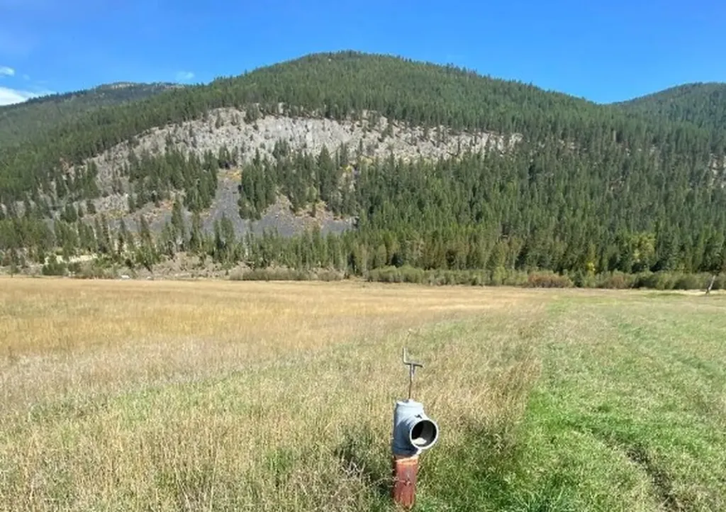 2398 Pine Creek Road Yaak MT 59935