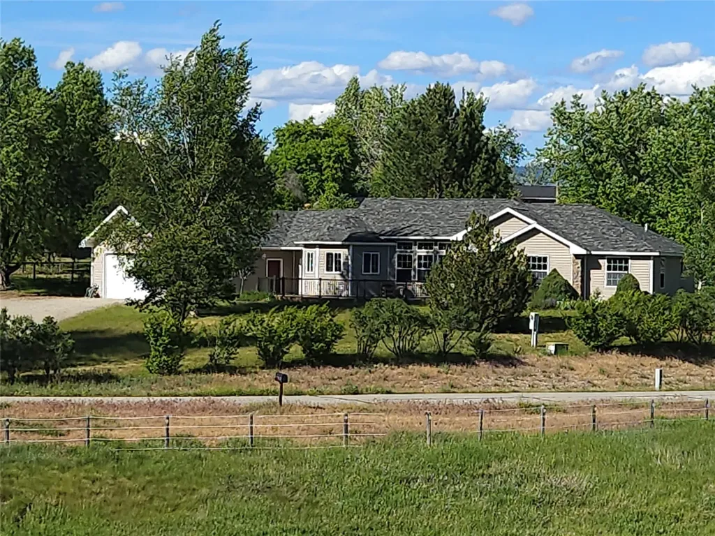 486 Ryans Way Corvallis MT 59828
