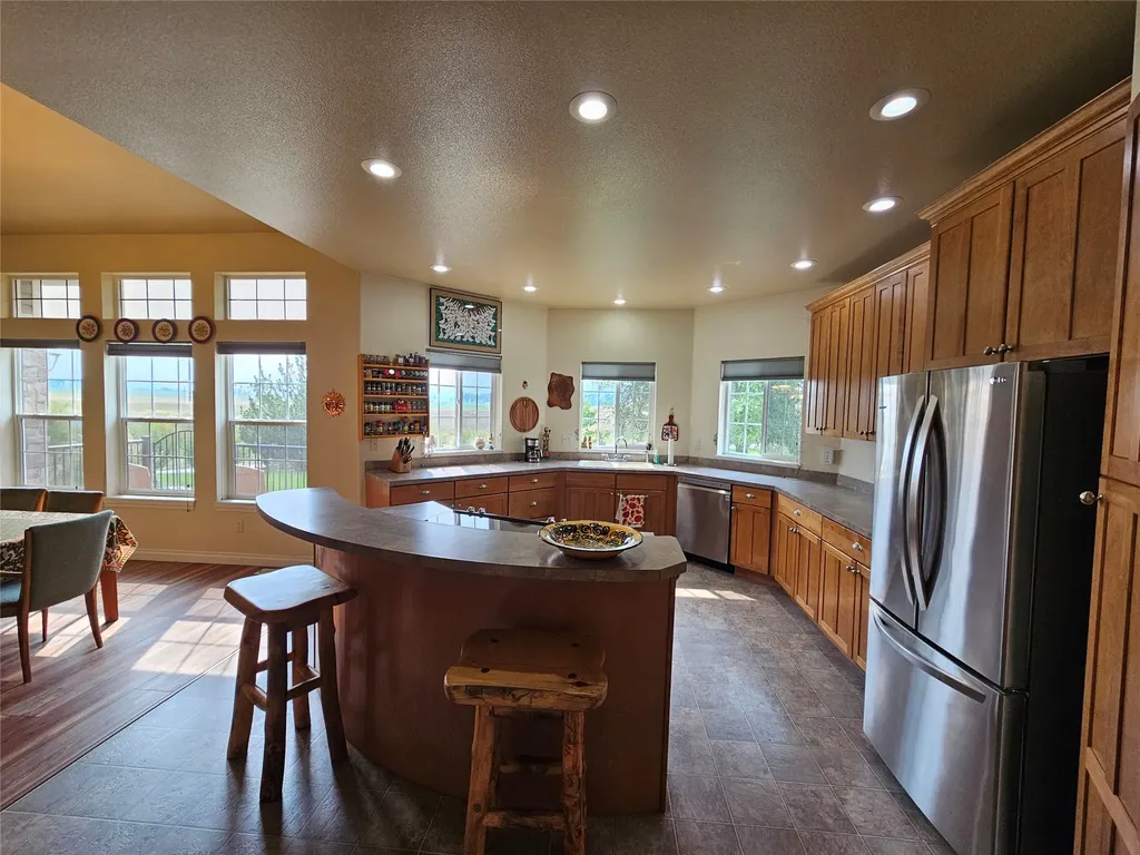 486 Ryans Way Corvallis MT 59828