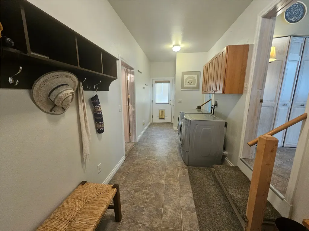 486 Ryans Way Corvallis MT 59828
