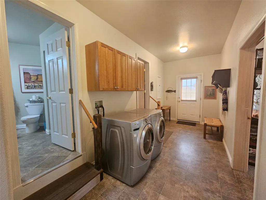 486 Ryans Way Corvallis MT 59828