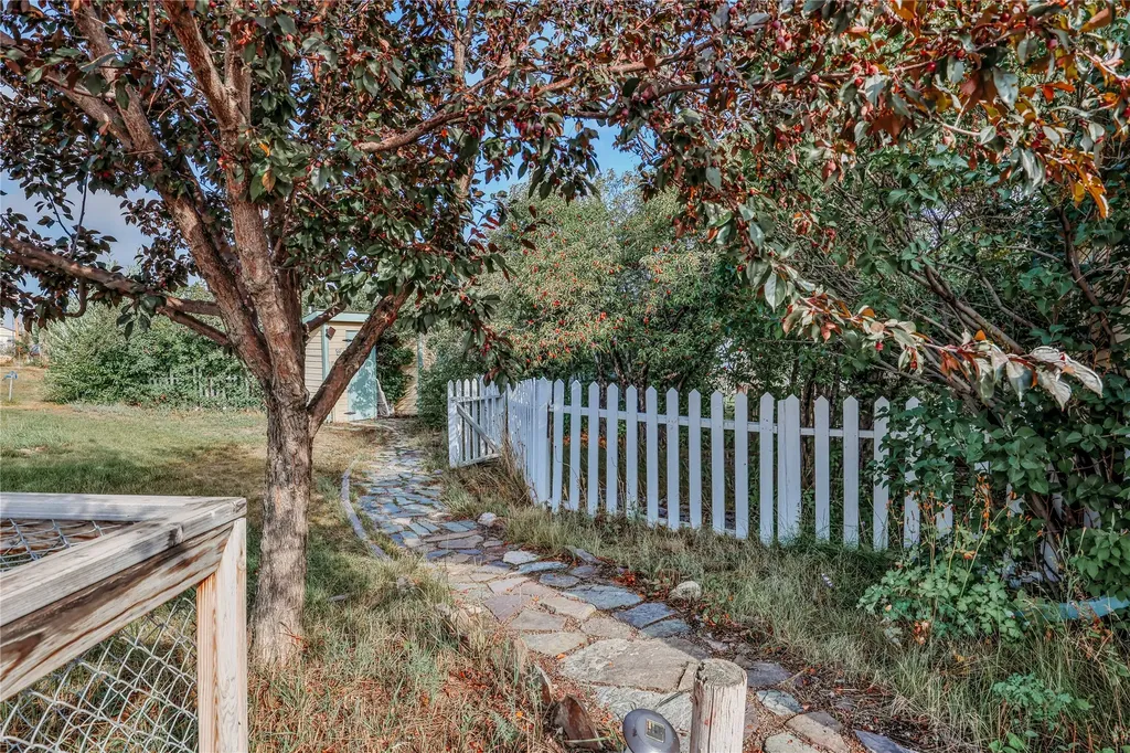 8703 Lincoln Road W Canyon Creek MT 59633
