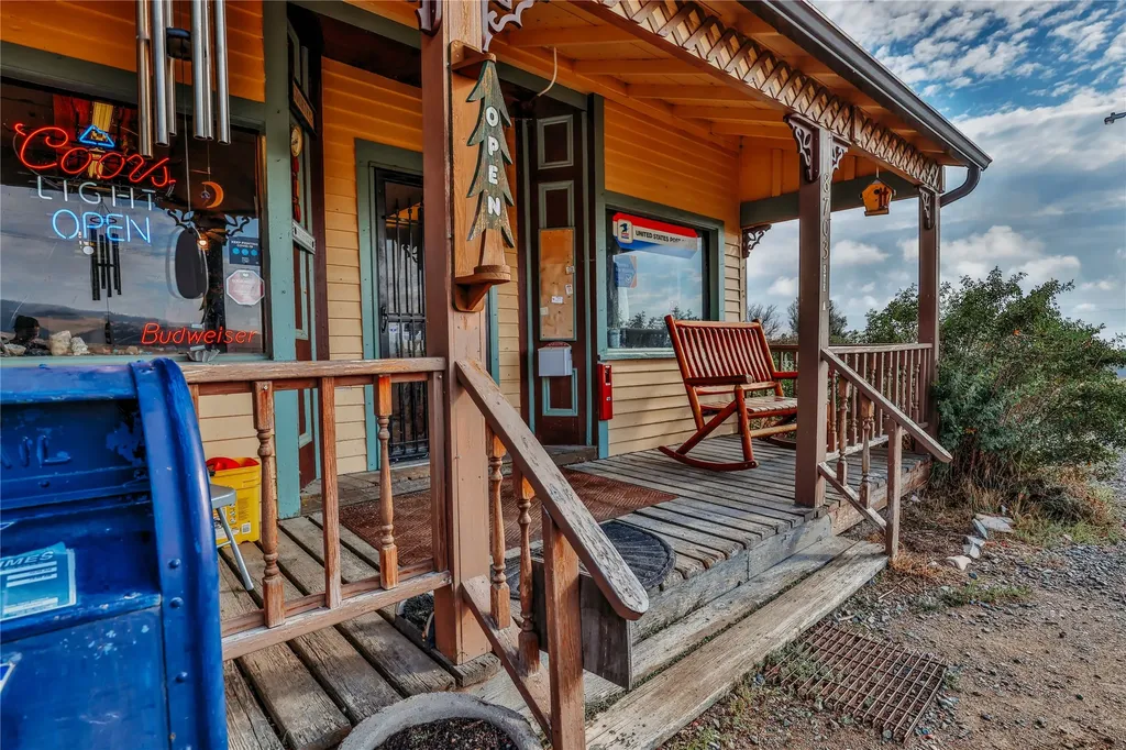 8703 Lincoln Road W Canyon Creek MT 59633
