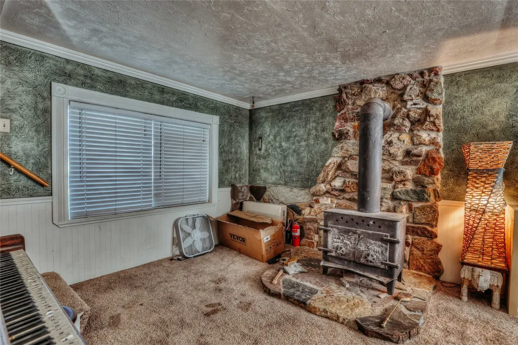 8703 Lincoln Road W Canyon Creek MT 59633