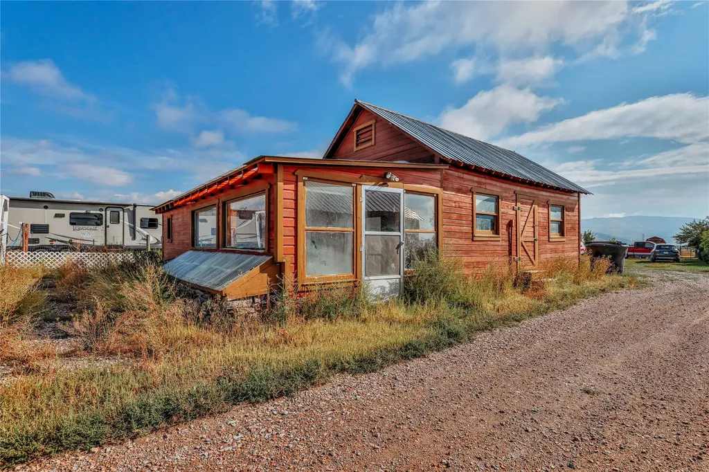 8703 Lincoln Road W Canyon Creek MT 59633