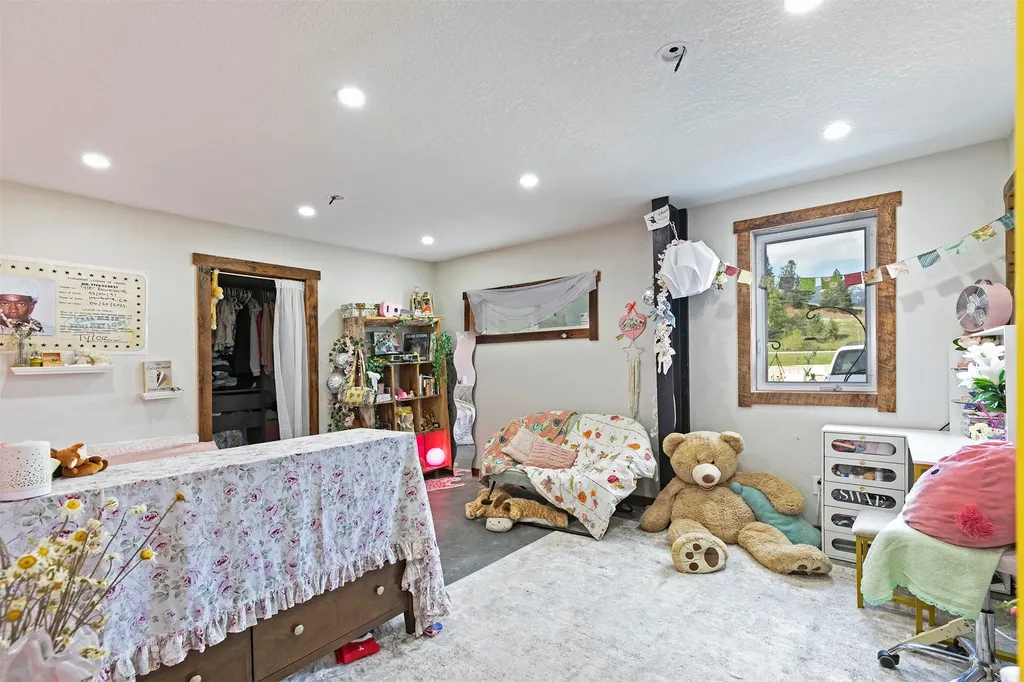 125 & 139 Hannon Lane Darby MT 59829