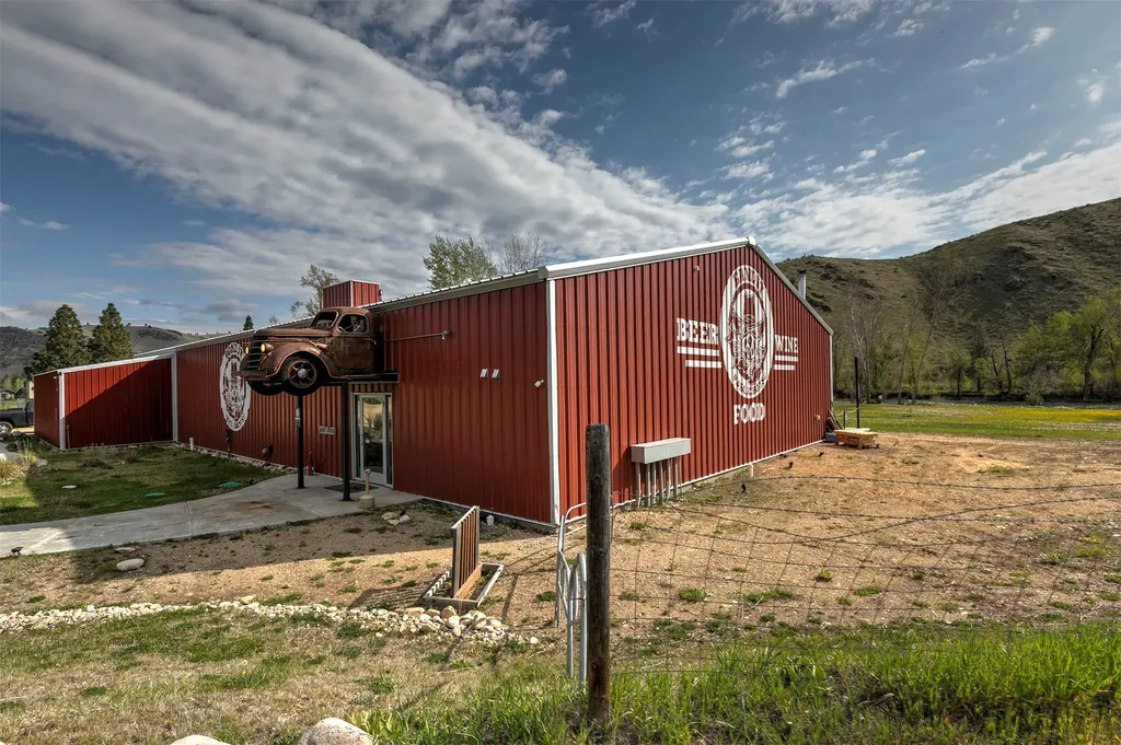 125 & 139 Hannon Lane Darby MT 59829
