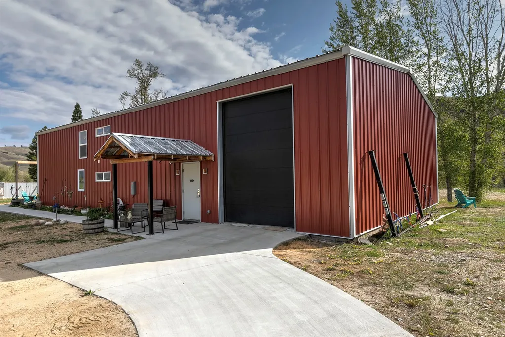 125 & 139 Hannon Lane Darby MT 59829