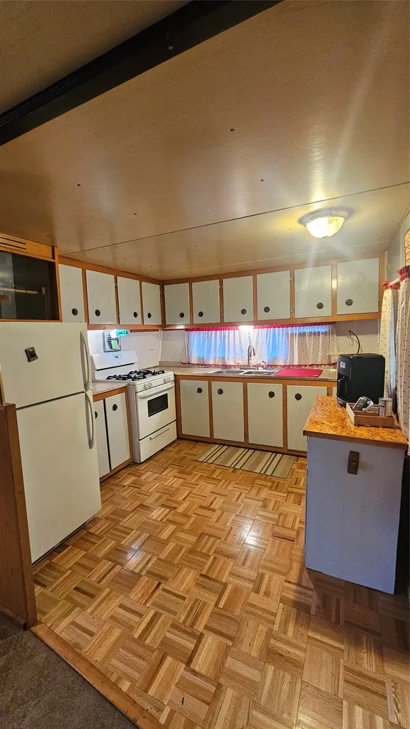 4447 Snow Fleury Lane Lincoln MT 59639