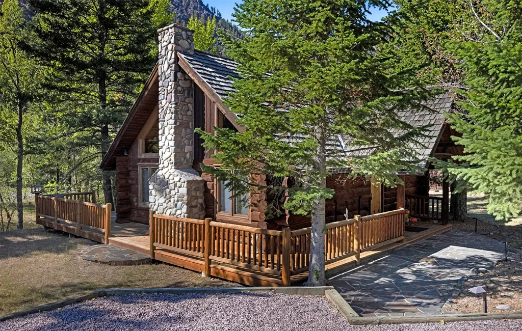 4 Ida Court Clinton MT 59825