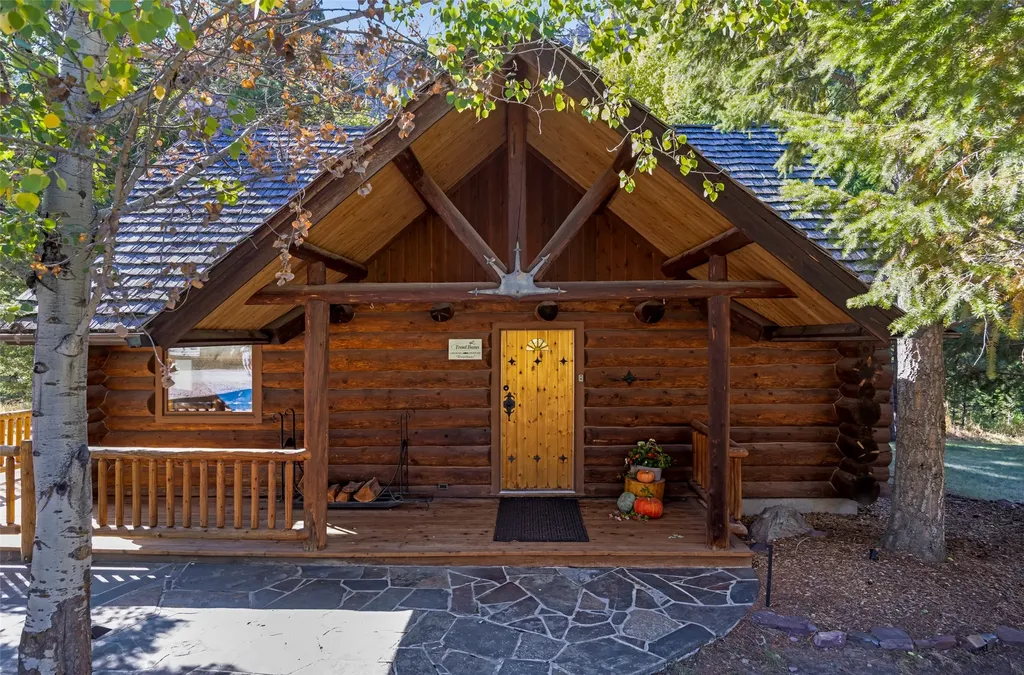 4 Ida Court Clinton MT 59825