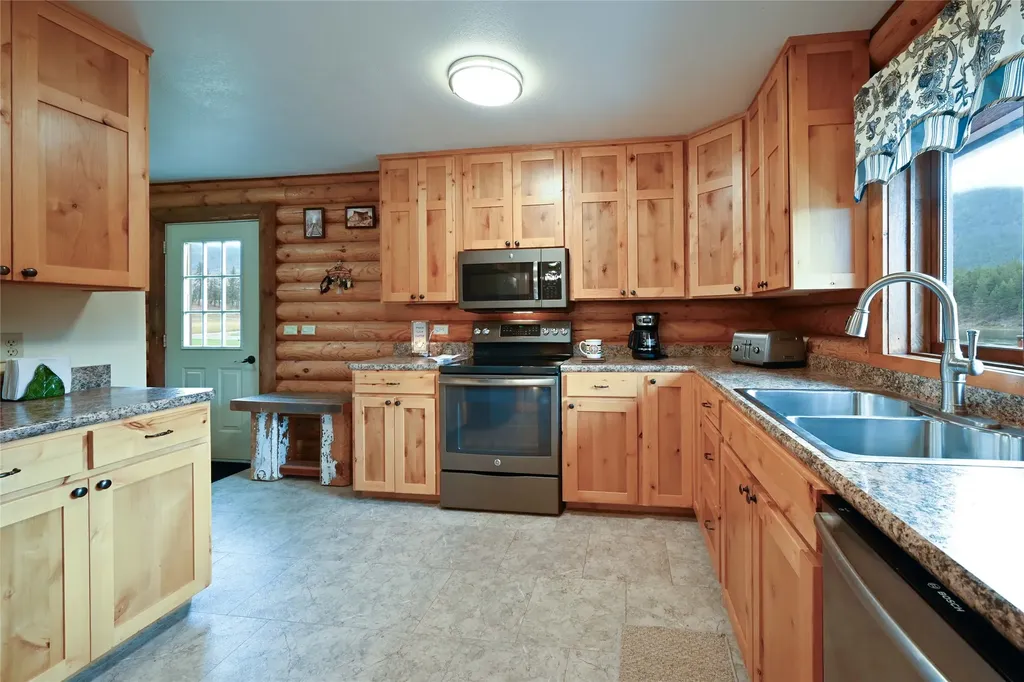 59 Northshore Drive Thompson Falls MT 59873