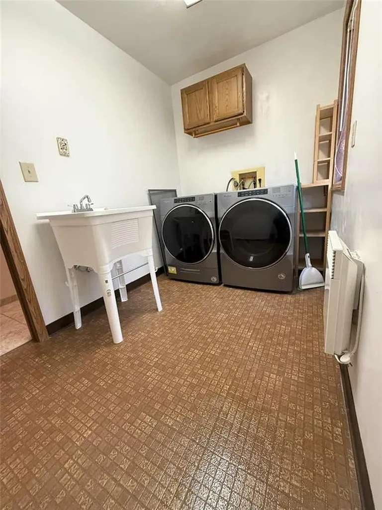 237 5th Avenue NE Cut Bank MT 59427