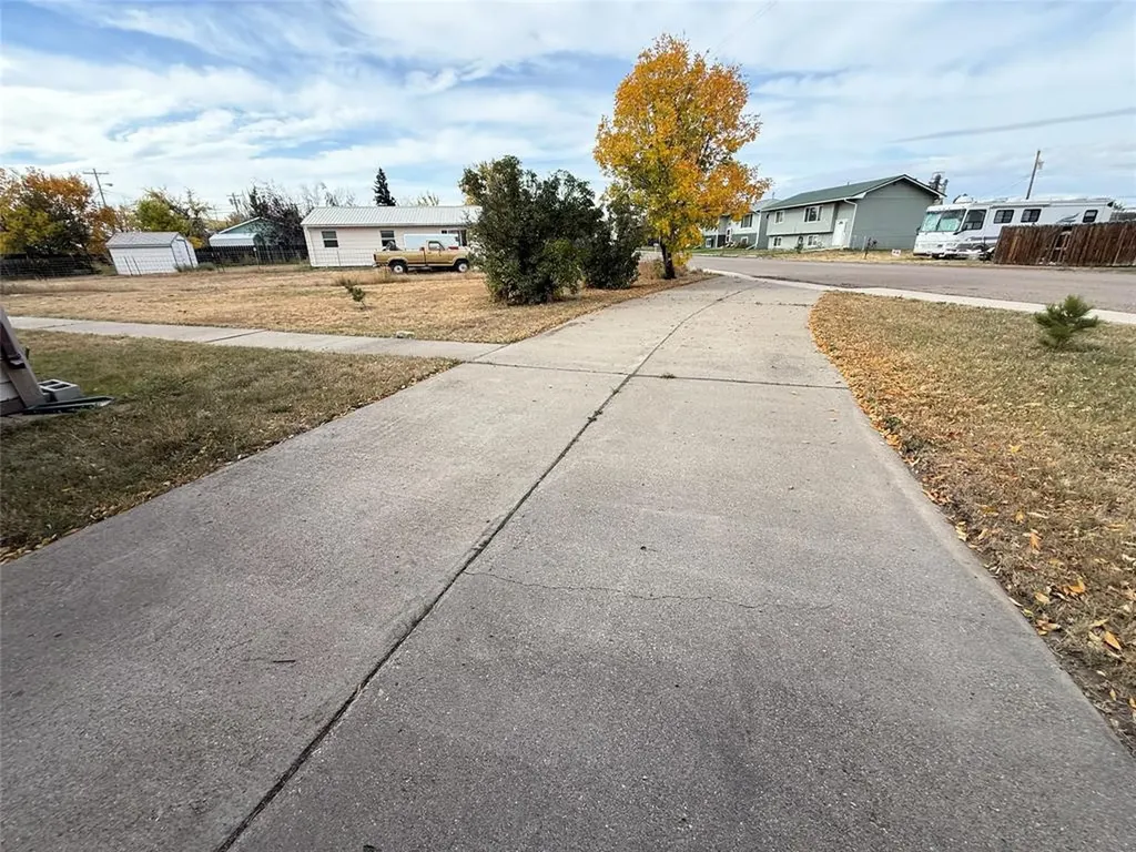 237 5th Avenue NE Cut Bank MT 59427