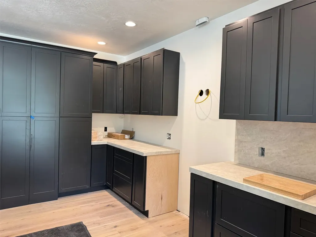 9883 Hatton Lane Lolo MT 59847